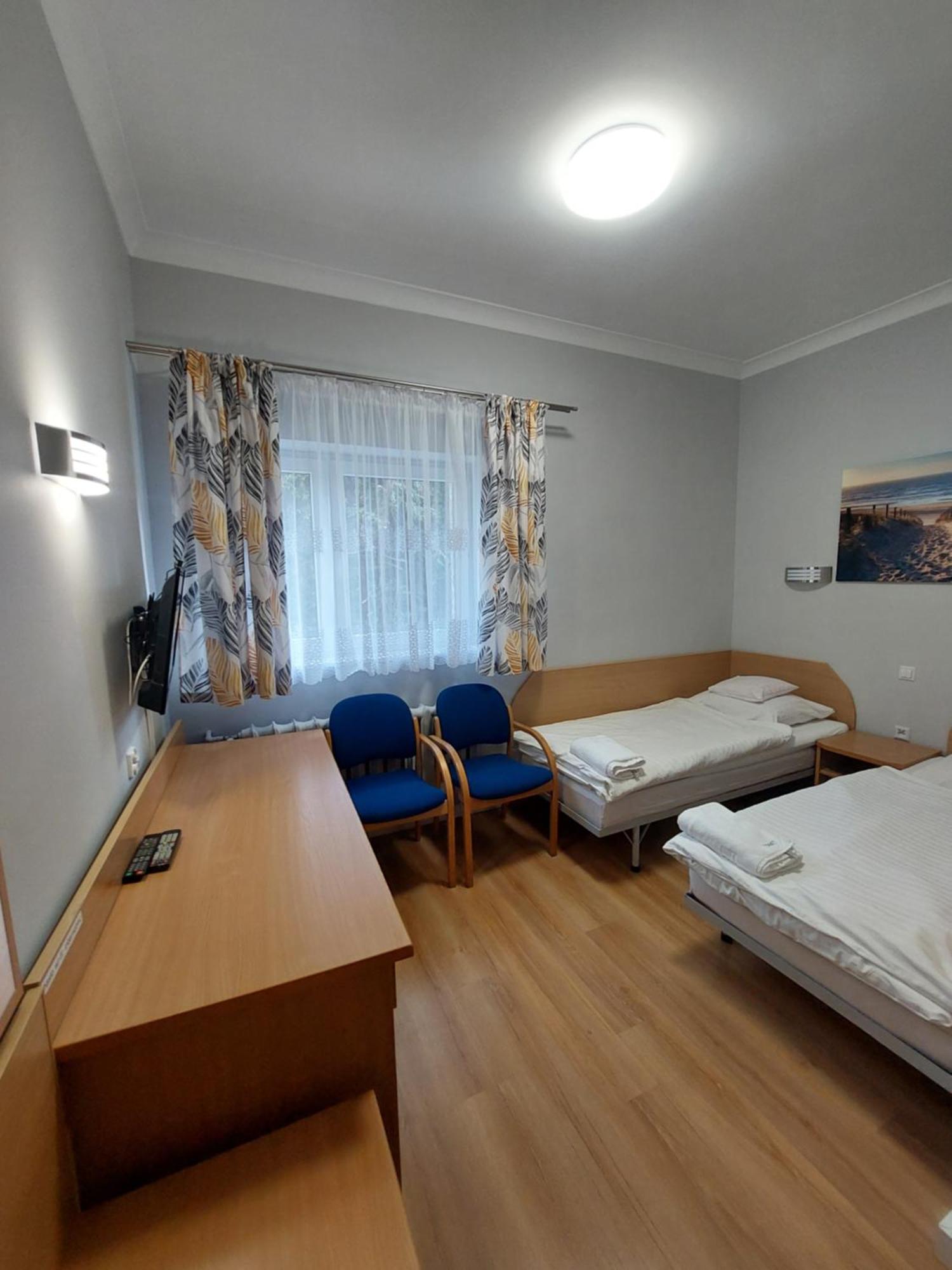 Motel Comet Przeźmierowo Exteriör bild