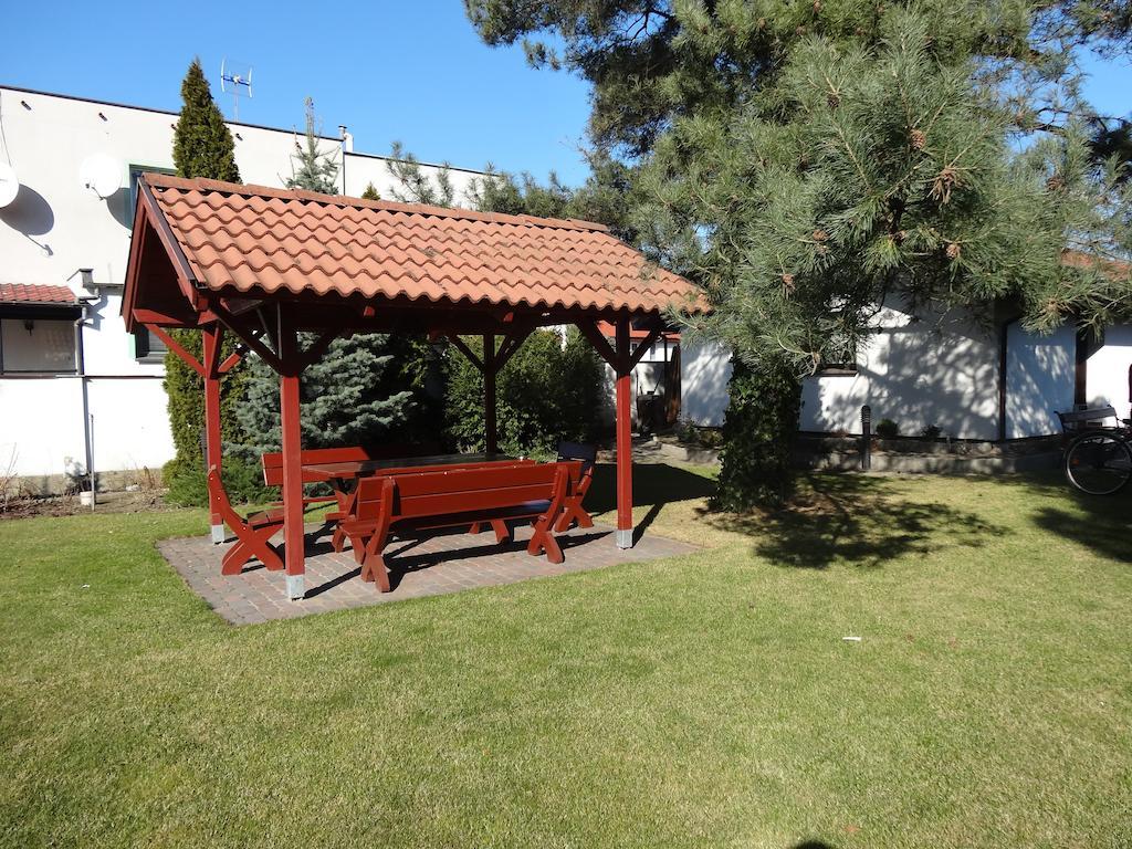 Motel Comet Przeźmierowo Exteriör bild
